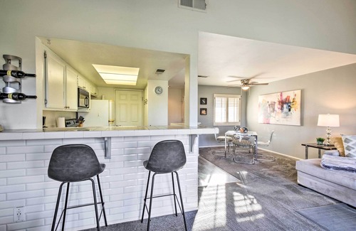 La Quinta Condo | Country Club Condo w/Pool + Hot Tub Access!