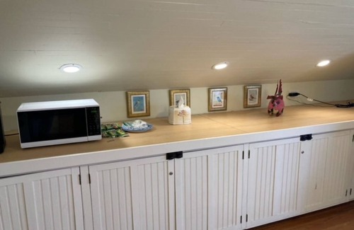 Kingston Springs House | Country Comfort near Nashville at the Flying Pig Inn