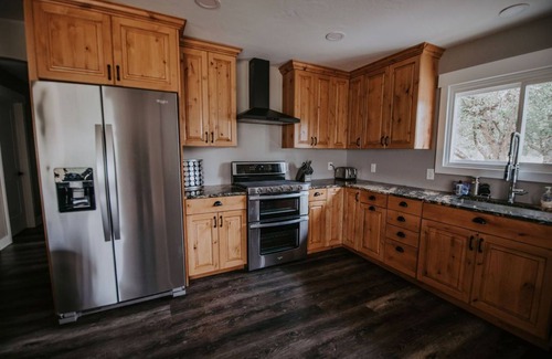 Salmon Other | Country Farmhouse Sleeps 12 with hot tub.