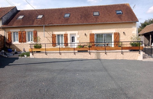 Saint-Calez-en-Saosnois House | country house with garden