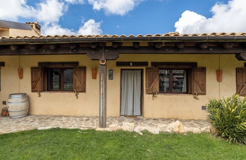Santo Tome del Puerto House | Country House 'Cabra' with Mountain View, Private Garden and Wi-Fi