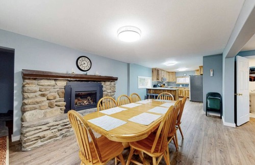 Dundee House | Country Home just minutes from multiple Finger Lakes!