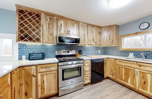 Dundee House | Country Home just minutes from multiple Finger Lakes!
