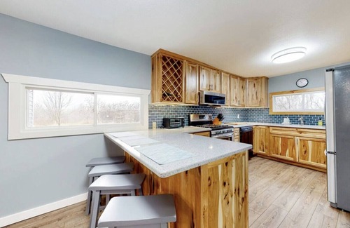 Dundee House | Country Home just minutes from multiple Finger Lakes!