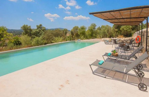 Porreres Villa | Country House 'Amazing In Mallorca with Pool' with Mountain View, Wi-Fi and Air Conditioning