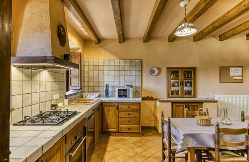 Agullana Villa | Country House 'Can Palau' with Mountain View, Private Pool and Wi-Fi
