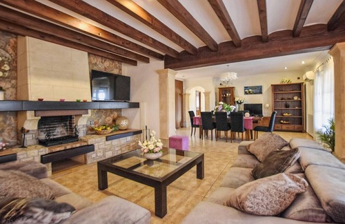 Ariany Villa | Country House 'Canova' with Mountain View, Wi-Fi and Air Conditioning