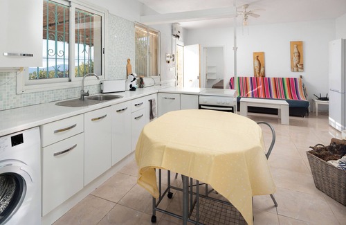 Periana Villa | Country House 'Carrion' with Sea View, Wi-Fi and Air Conditioning