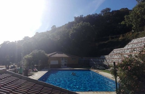 Pujerra Villa | Country House 'Casas Rurales El Viejo Castaño 1' with Mountain View, Wi-Fi and Air Conditioning