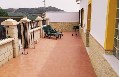 Fuente de Piedra Villa | Country House 'Cortijo Vista Alegre' with Lake View, Pool & Wi-Fi