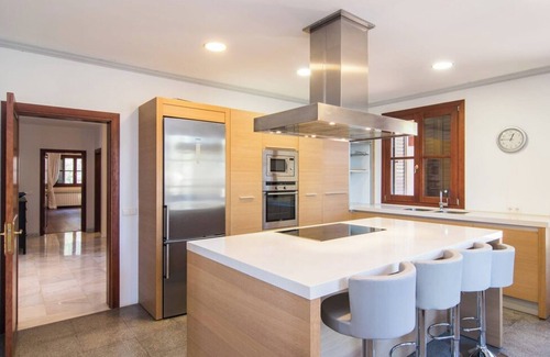 Manacor Villa | Country House 'Dues' with Sea View, Wi-Fi and Air Conditioning