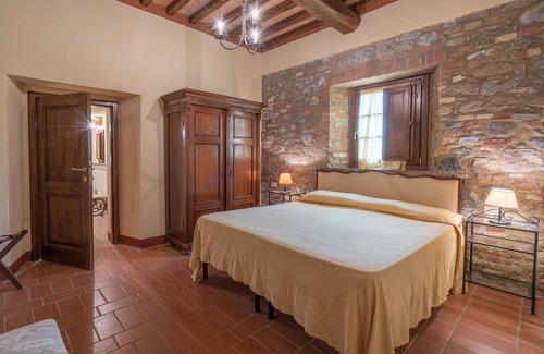 San Gimignano Other | Country House/Farm House in San Gimignano with 2 bedrooms sleeps 4