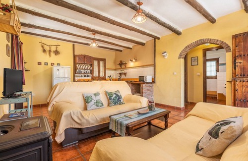 Orgiva House | Country House 'Lavanda' with Mountain View, Shared Pool and Wi-Fi