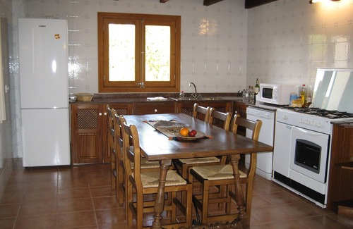 Porreres Ski Chalet | Country house with swimming pool. Wifi.