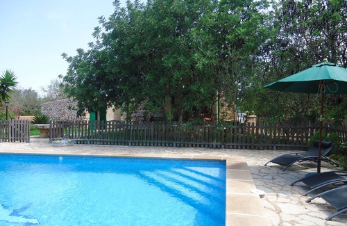 Porreres Ski Chalet | Country house with swimming pool. Wifi.