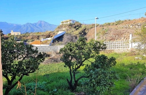Los Llanos de Aridane House | Country house with terrace, garden and sea views