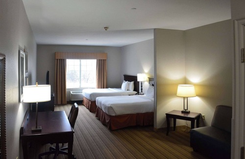 Quail Creek Hotel | Country Inn & Suites by Radisson, Oklahoma City - Quail Springs, OK