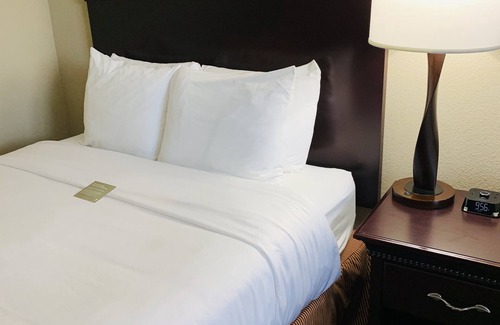 South Hill Hotel | Country Inn & Suites by Radisson, Ithaca, NY