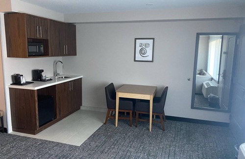 Vallejo Hotel | Country Inn & Suites by Radisson, Vallejo Napa Valley, CA