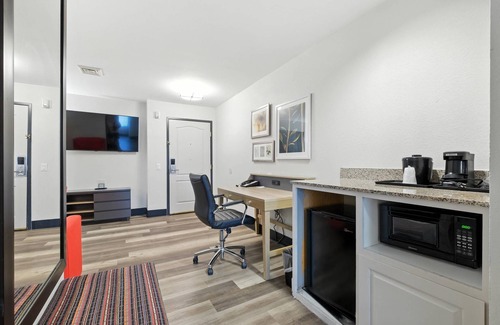 Merrillville Hotel | Country Inn & Suites by Radisson, Merrillville, IN