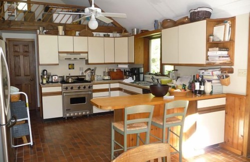 Hillsdale House | Country Karma -Quiet Wooded Getaway