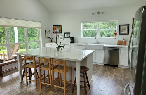 Chappell Hill Other | Country living in new 2bdrm/2bth farmhouse in lovely Chappell Hill with WiFi, AC