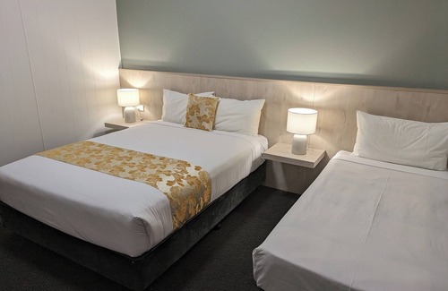 Bathurst Hotel | Country Lodge Motor Inn