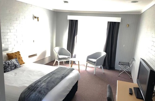 West Wyalong Hotel | Country Roads Motor Inn