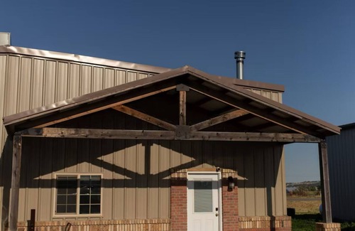 Billings Apartment | Countryside 1-bedroom apartment in fabulous Billings with WiFi, AC