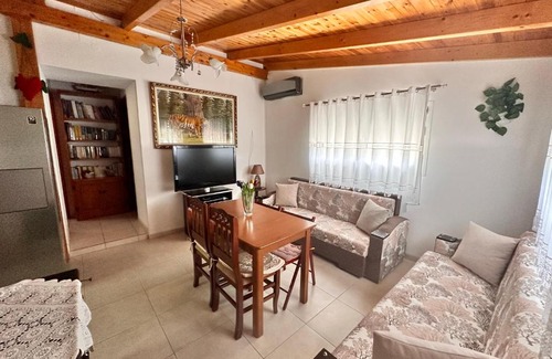 Rododafni Apartment | Countryside Apartment Kane