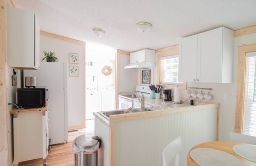 Durants Neck Cottage | Countryside Cottage~Deck~Grill~Wi-fi~Belvidere~Near Albemarle Croquet Club