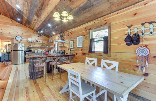 Blue Ridge Cabin | Couple's Retreat: Mtn-View Cabin in Blue Ridge!