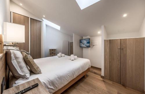 Courchevel Apartment | Courchevel cozy Penthouse with Views & Parking Residence Hellebore