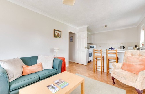 Lewes Apartment | Court Flat - One Bedroom Apartment, Sleeps 2