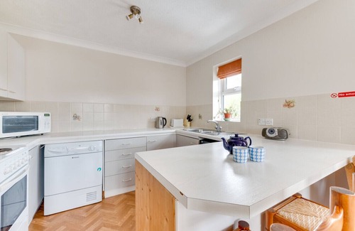 Lewes Apartment | Court Flat - One Bedroom Apartment, Sleeps 2