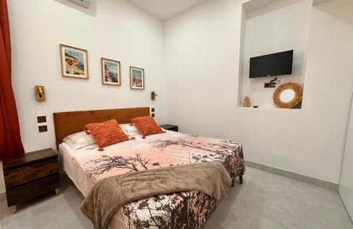 Roquebrune-Cap-Martin Apartment | Courts & Coasts few steps from Tennis courts, Country Club and Montecarlo Beach