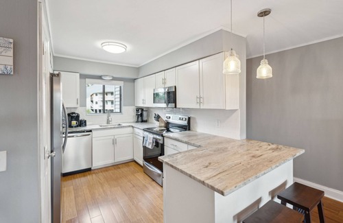 Seabrook Island Condo | Courtside Condo! Resort Amenities in Gated Community-2061 Marsh Walk