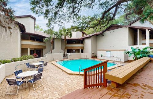 Fernandina Beach House | Courtside Villa B- Hotel Side