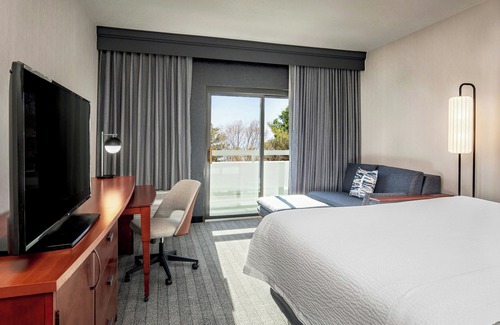 Andover Hotel | Courtyard by Marriott Boston Andover