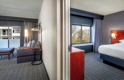 Andover Hotel | Courtyard by Marriott Boston Andover