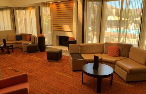 Columbus Hotel | Courtyard by Marriott Columbus