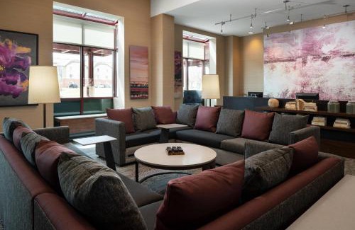 Dupont Hotel | Courtyard by Marriott Denver Airport