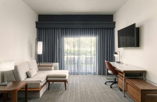 Gainesville Hotel | Courtyard by Marriott Gainesville FL