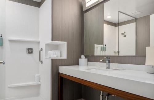 Northeast Houston Hotel | Courtyard by Marriott Houston Northeast