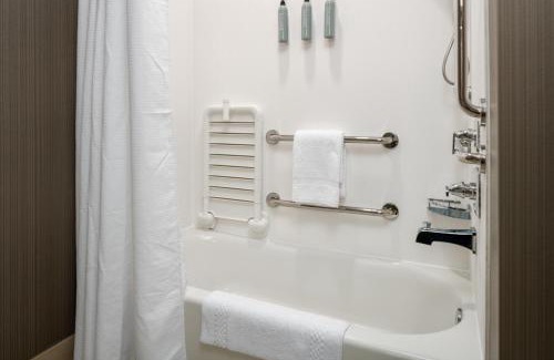 Northeast Houston Hotel | Courtyard by Marriott Houston Northeast
