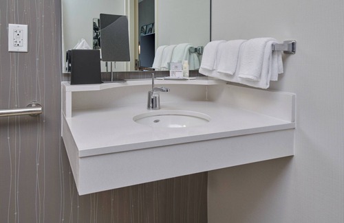 Indianapolis Hotel | Courtyard by Marriott Indianapolis Castleton