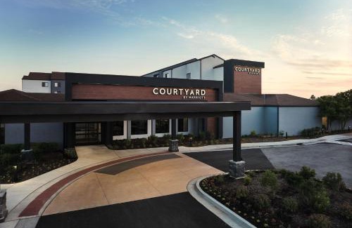 Downtown St. Louis Hotel | Courtyard by Marriott St. Louis Downtown West
