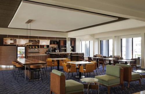 Downtown St. Louis Hotel | Courtyard by Marriott St. Louis Downtown West