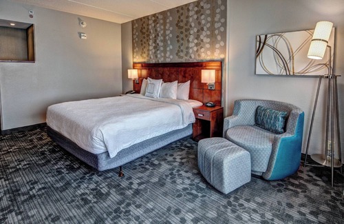 Central Newport News Hotel | Courtyard by Marriott Newport News Airport
