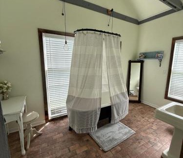 Jackson Apartment | Courtyard by Ravens Keep